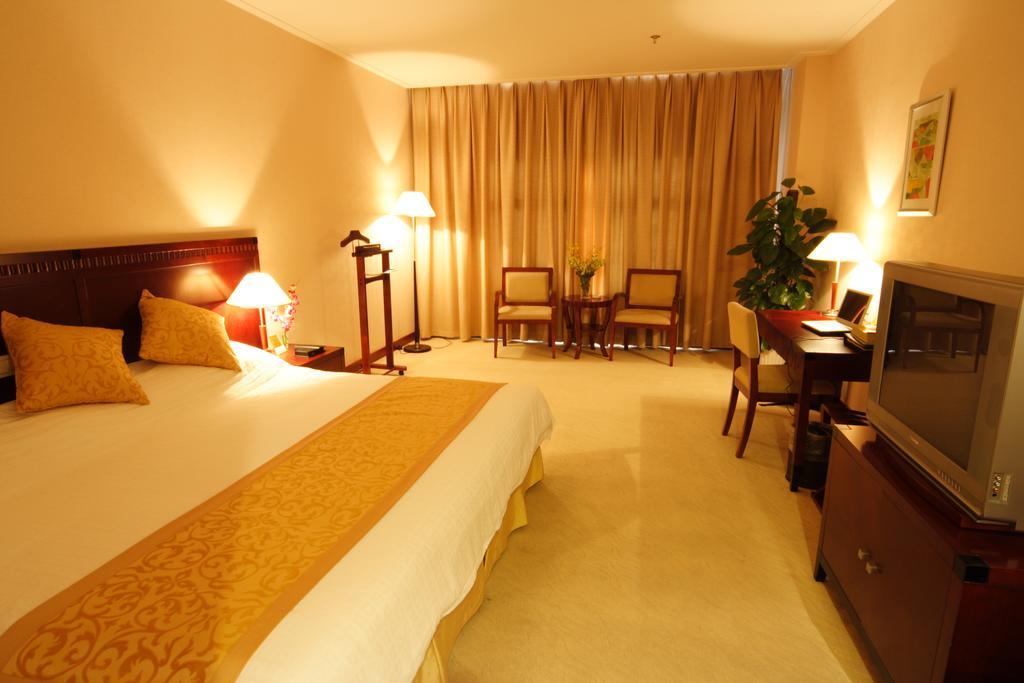 Century Hotel Tajcang Szoba fotó