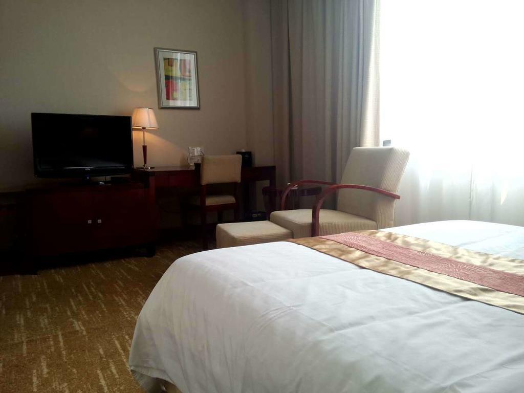 Century Hotel Tajcang Szoba fotó