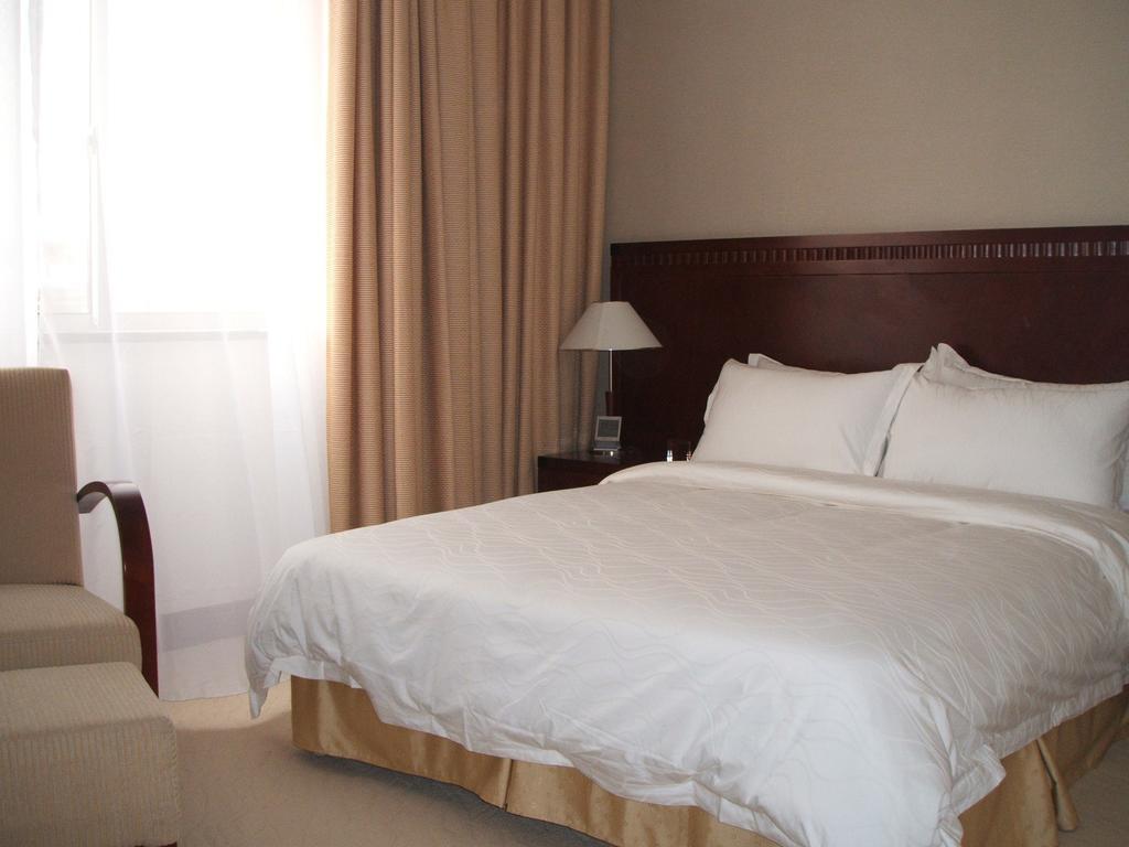 Century Hotel Tajcang Szoba fotó