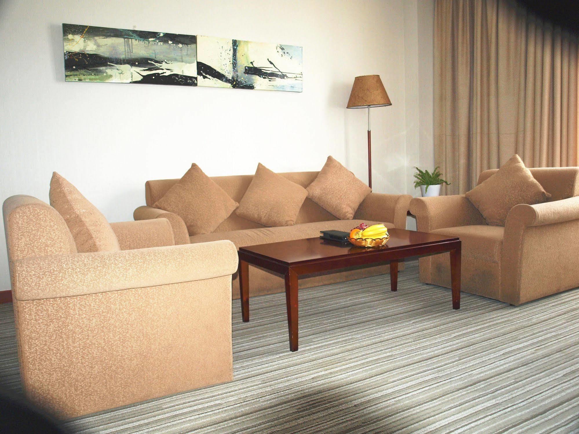 Century Hotel Tajcang Kültér fotó