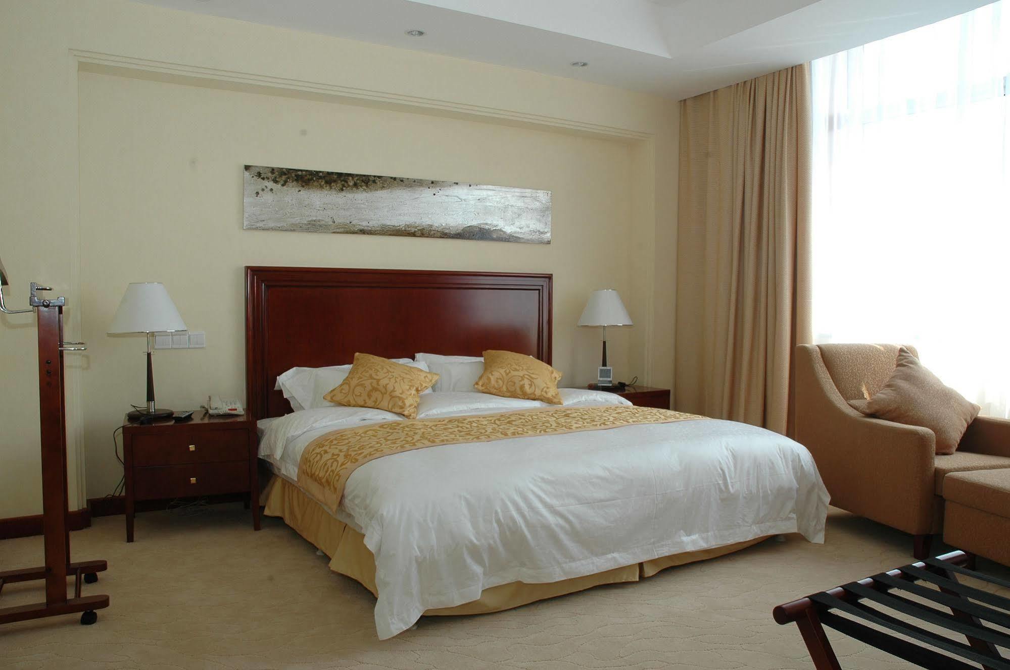 Century Hotel Tajcang Kültér fotó