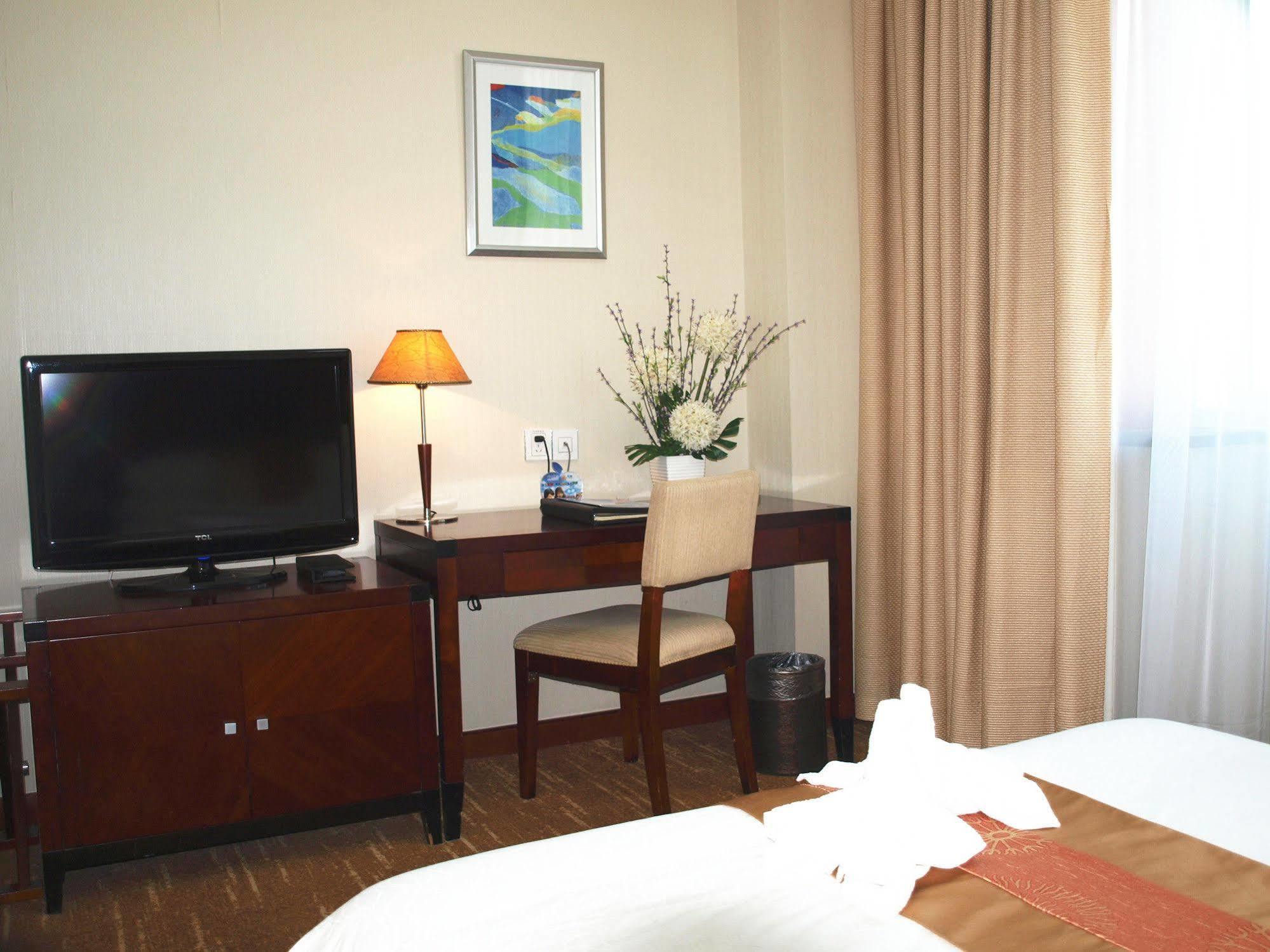 Century Hotel Tajcang Kültér fotó